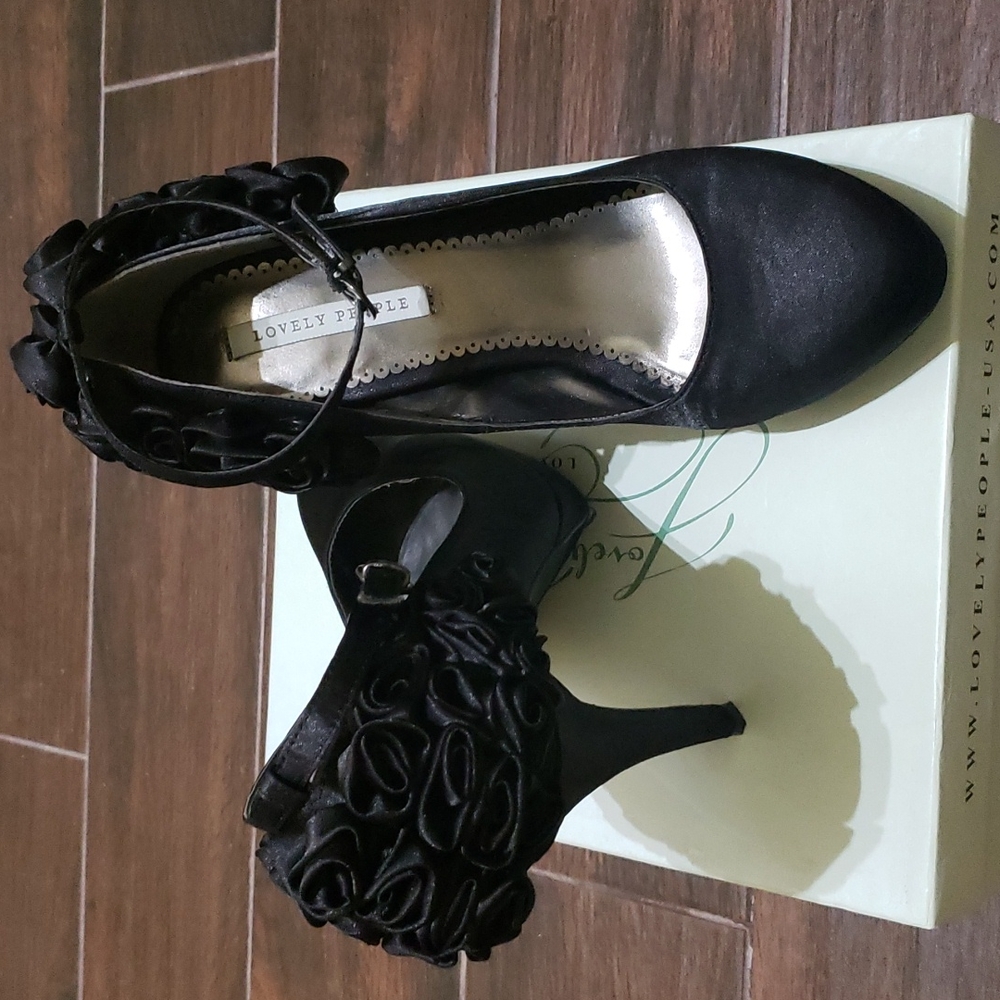 Black satin heels LovelyPeople